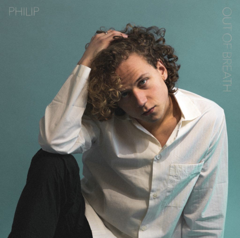 Musician and Songwriter Philip Bæk Hedegaard explores modern pop with organic elements in his music and has released his debut single called ‘Out of Breath’ which he calls a “burnout-anthem”